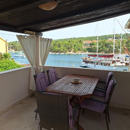 Two-Bedroom Apartment With Sea View,Big Terrase And Garden Stari Grad  Ngoại thất bức ảnh